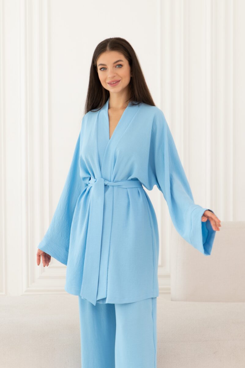 Изображение товара: Комплект «Двойка» кимоно + брюки в голубом цвете