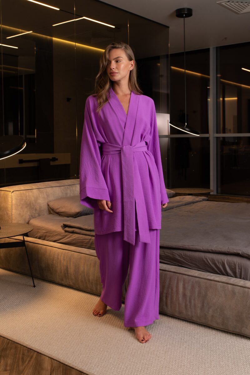 Изображение товара Комплект «Двойка» кимоно + брюки в фиолетовом цвете