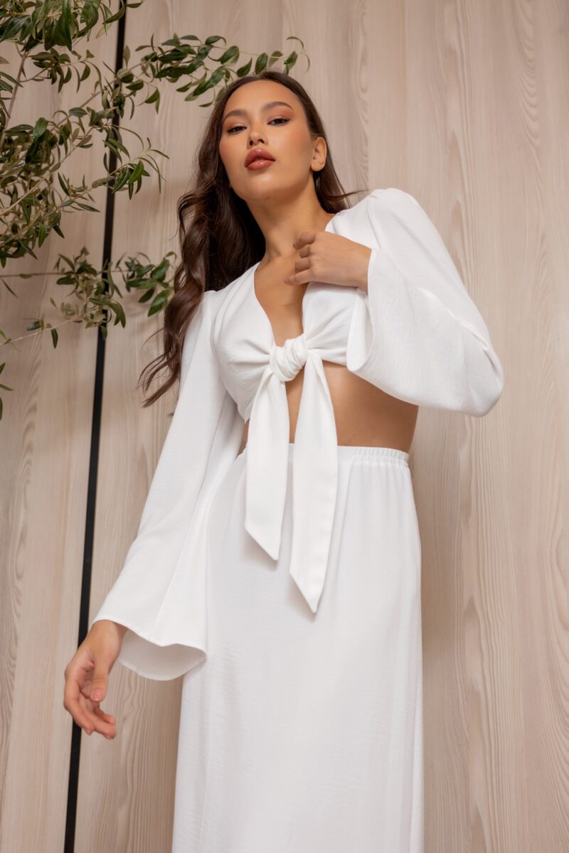 Изображение товара Комплект «Двойка» юбка и топ на завязках в белом цвете