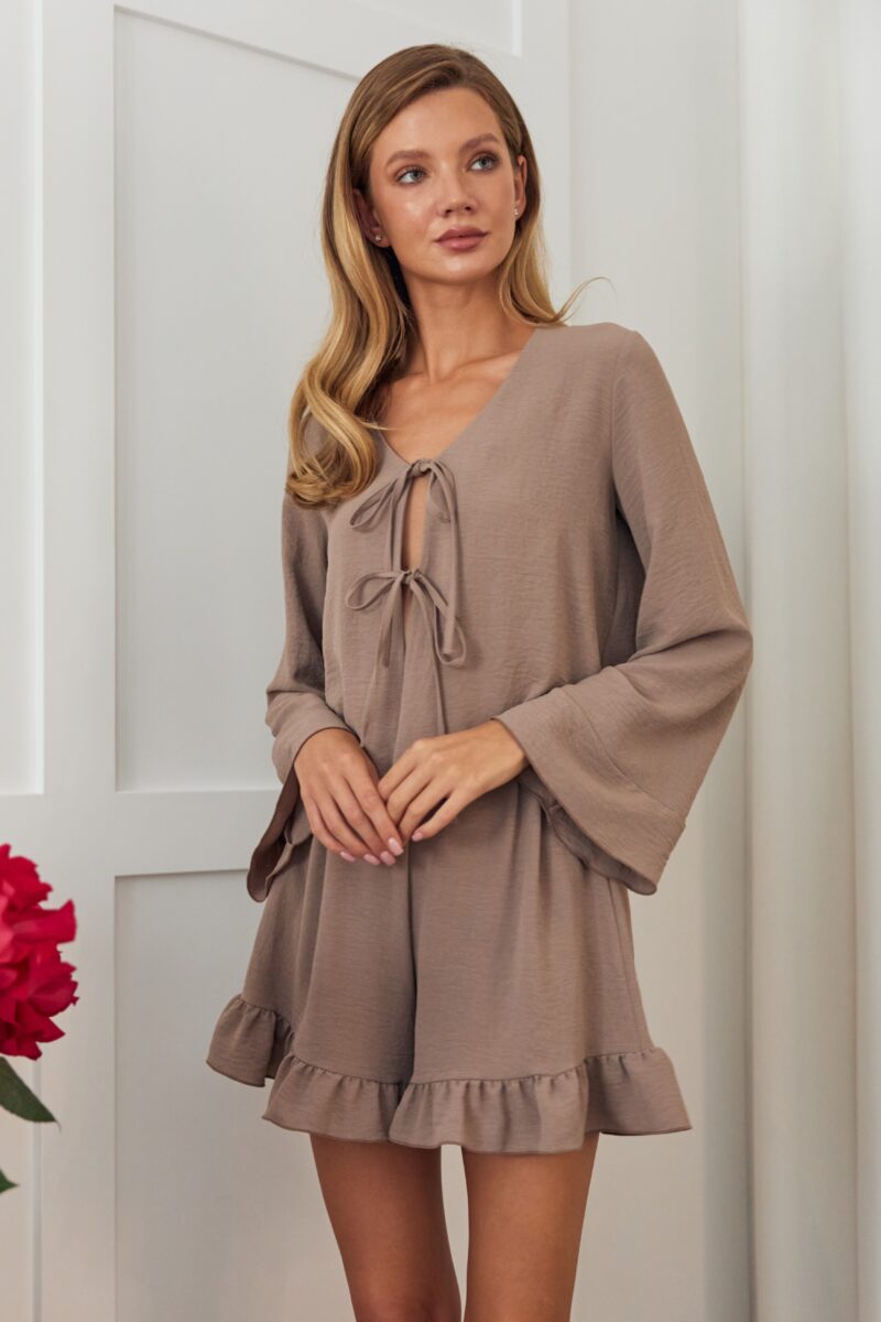 Home set «Charm» (блуза и шорты) в серо-коричневом цвете