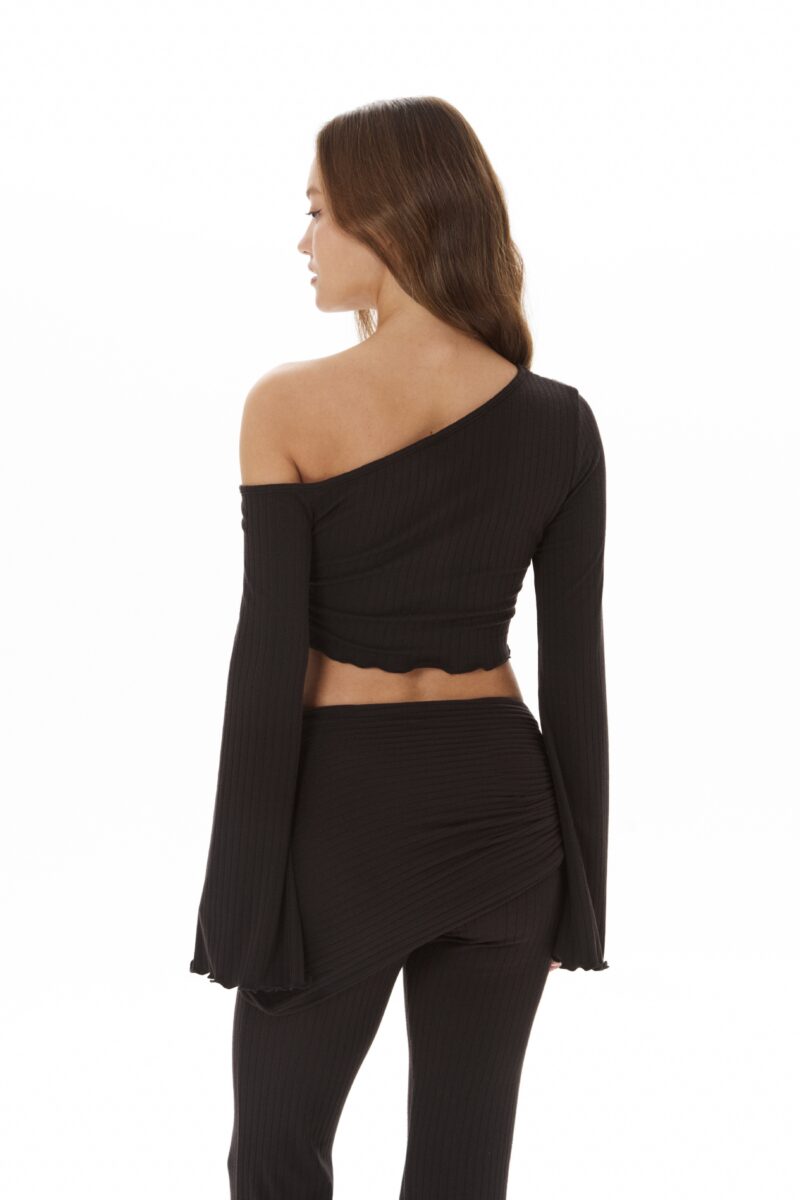 Костюм «Peach set» (кофта и брюки с поясом) в черном цвете